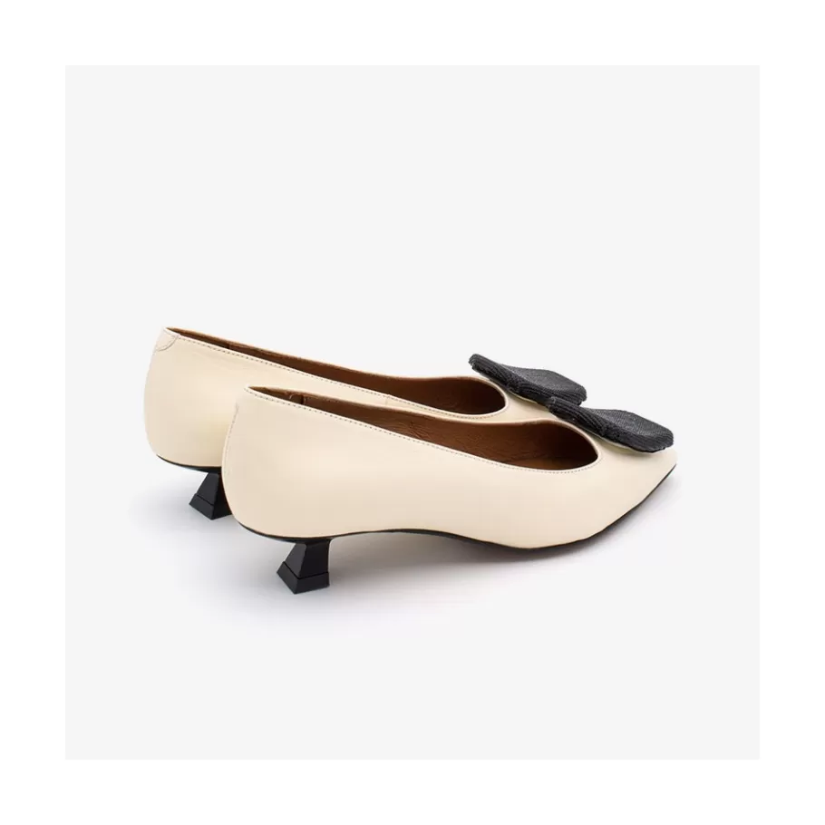Pumps And High Heels<Ángel Alarcón Casey - Women S Leather Pointed Toe Pumps With Low Heel