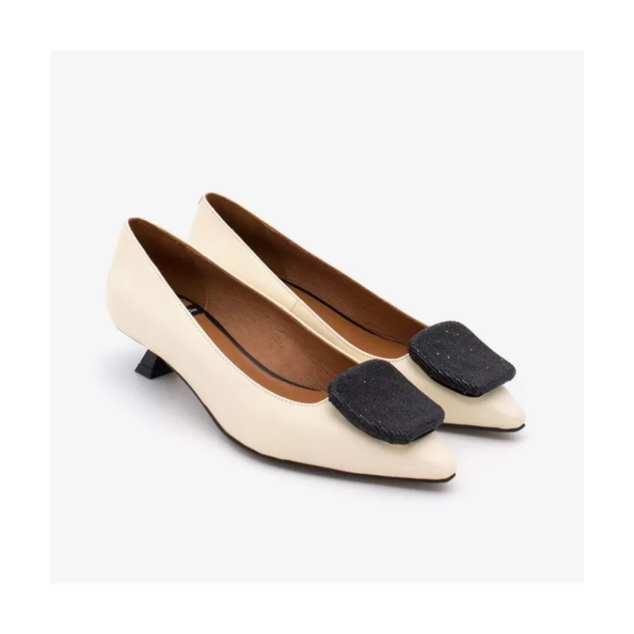 Pumps And High Heels<Ángel Alarcón Casey - Women S Leather Pointed Toe Pumps With Low Heel