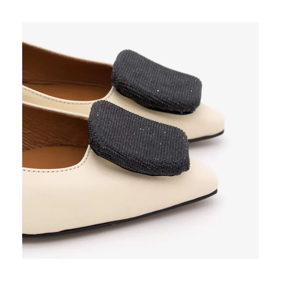 Pumps And High Heels<Ángel Alarcón Casey - Women S Leather Pointed Toe Pumps With Low Heel