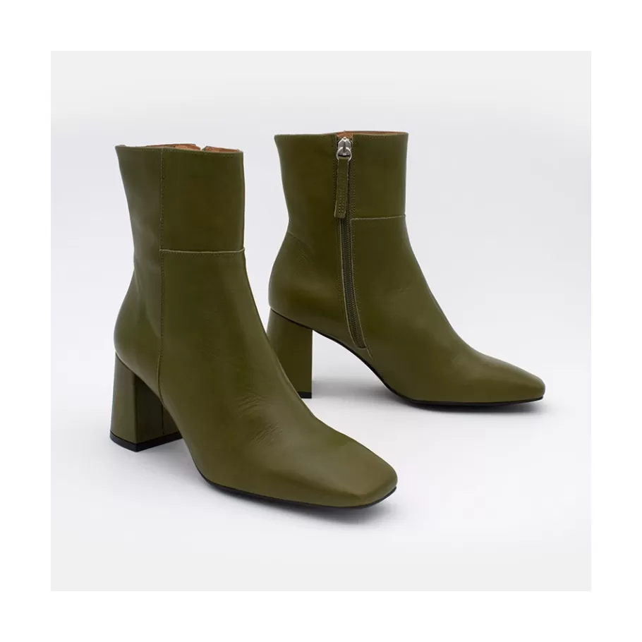 Last Units<Ángel Alarcón Enya - Leather Ankle Boots With Block Heel