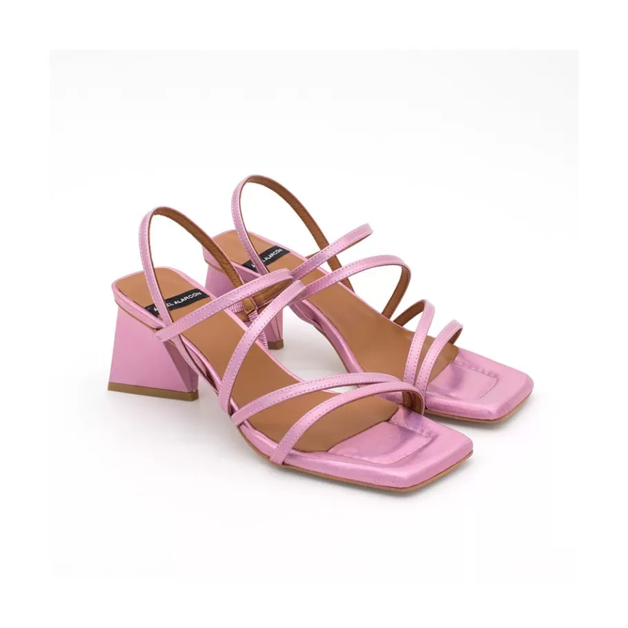 Sandals<Ángel Alarcón Guillian - Iridiscence Leather Strappy Sandal With Triangular Heel Design.