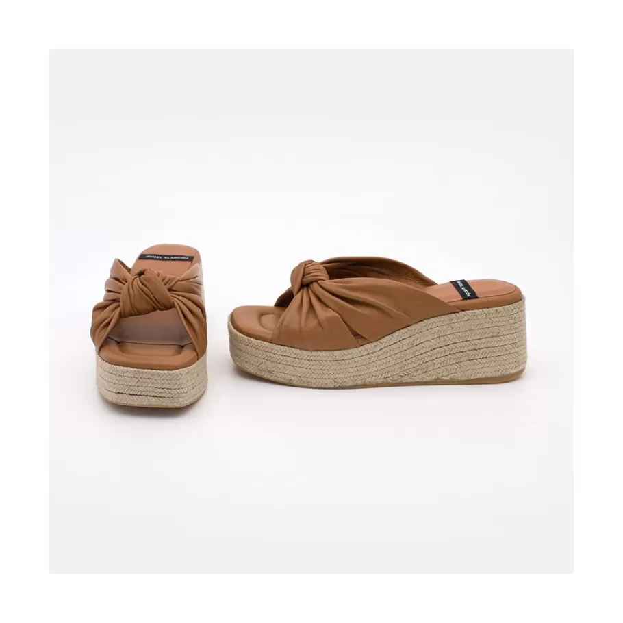 Sandals<Ángel Alarcón Hardy - Leather Wedge Mule
