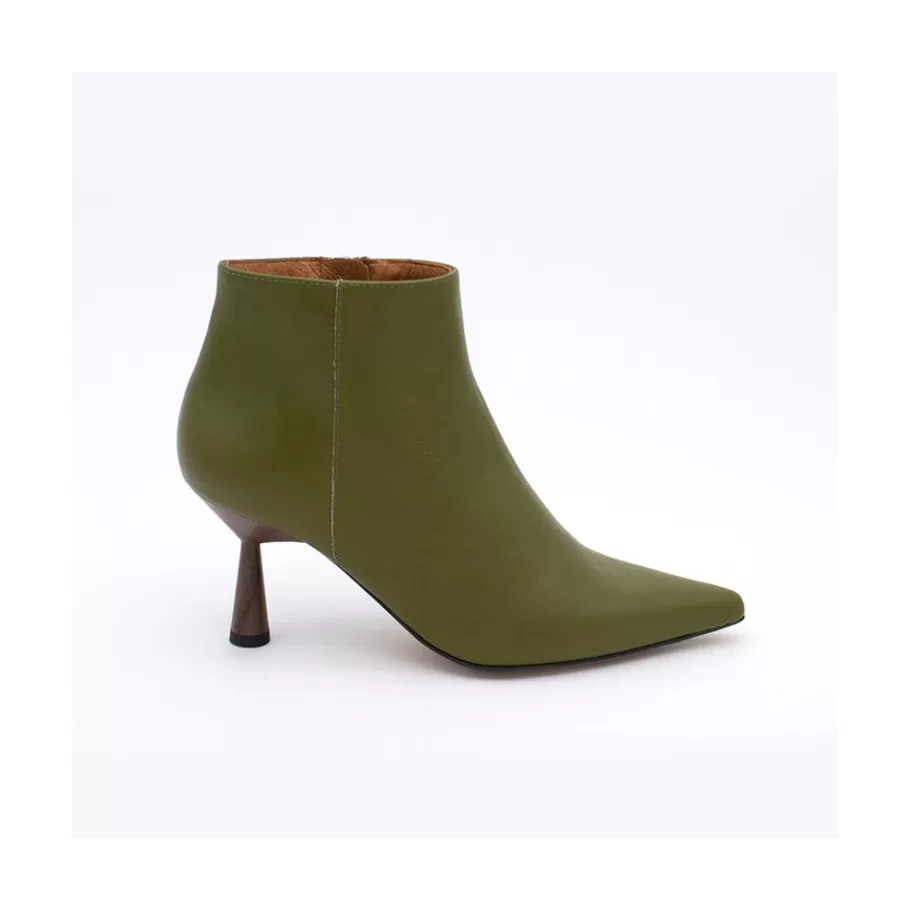 Last Units<Ángel Alarcón Ruth - Leather Pointed Toe Heeled Ankle Boots