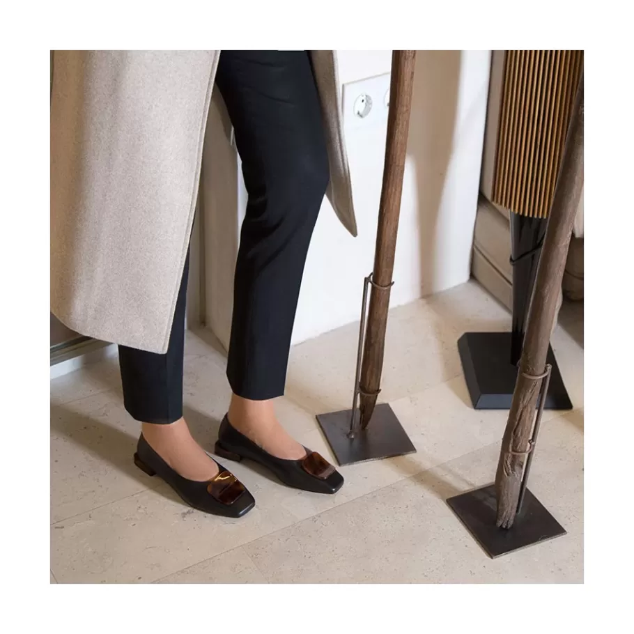 Last Units<Ángel Alarcón Telire - Leather Flats With Heel And Carey Embellishment